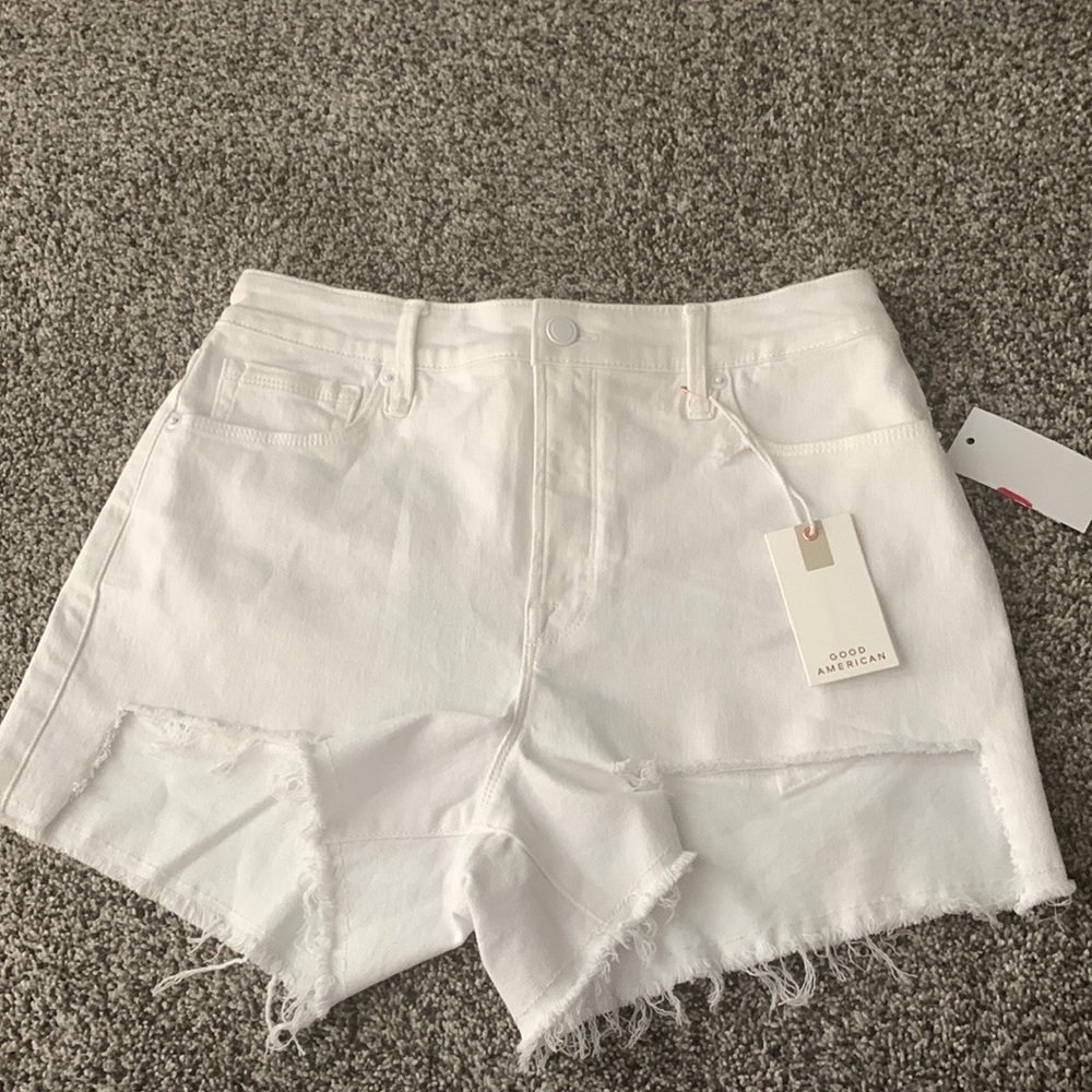 Good American cut off short white 8/29